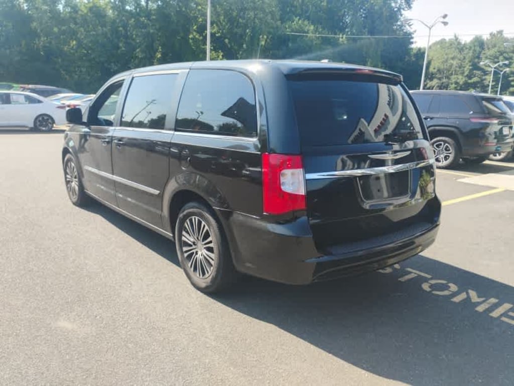 Used 2014 Chrysler Town & Country S Van