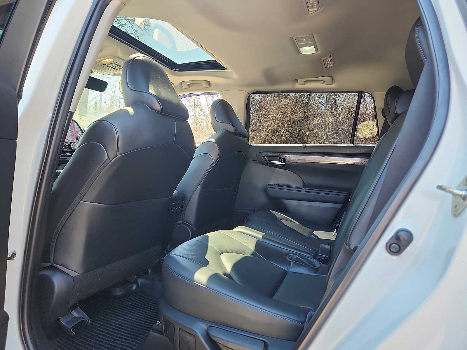 2023 Toyota Highlander Limited - Photo 10
