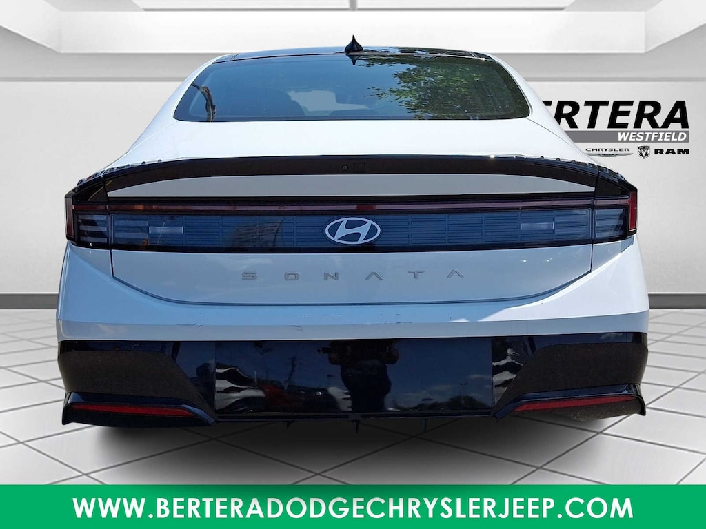 Used 2024 Hyundai Sonata SEL Sedan