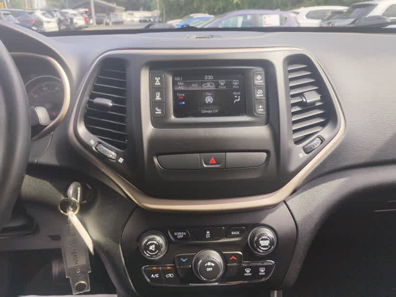 2015 Jeep Cherokee Latitude - Photo 10