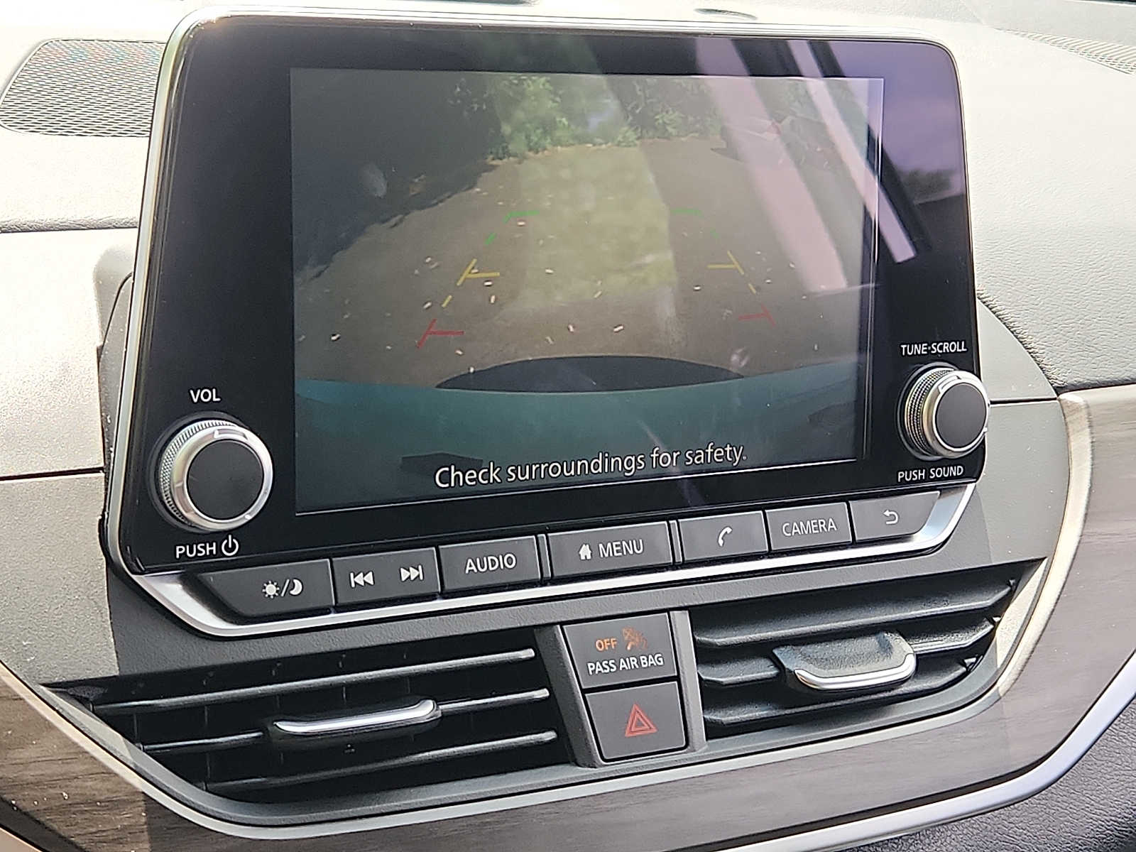 2025 Nissan Altima SV - Photo 17