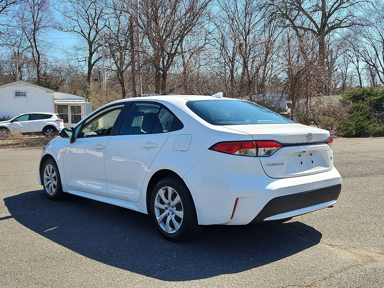 2021 Toyota Corolla LE photo 4