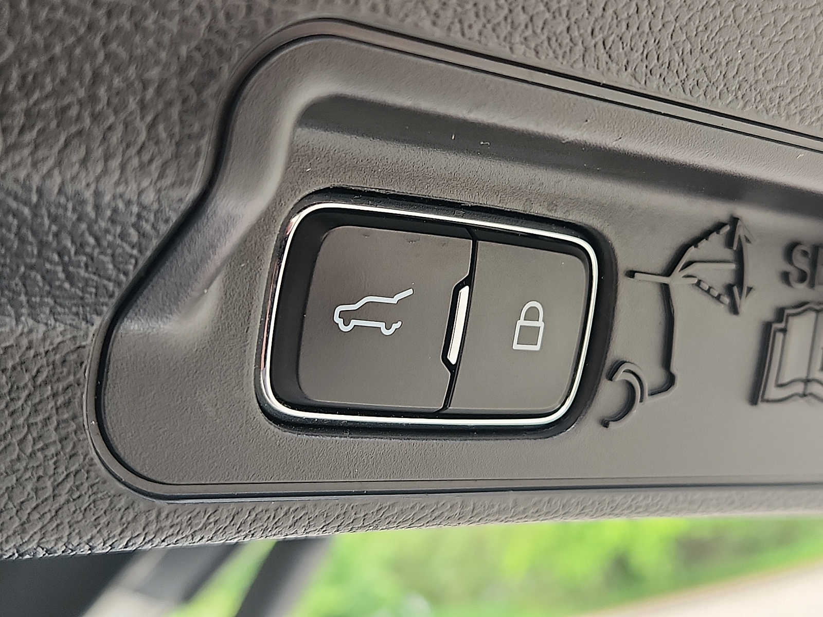 2023 Ford Explorer ST - Photo 29