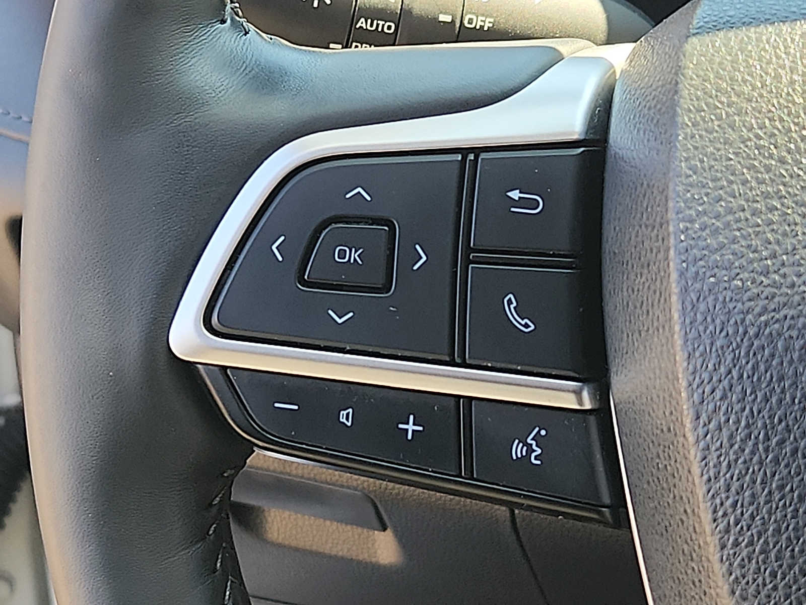 2023 Toyota Highlander Limited - Photo 21
