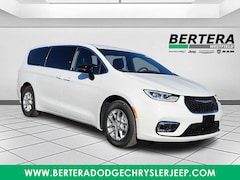 2026 Chrysler Pacifica SELECT Passenger Van