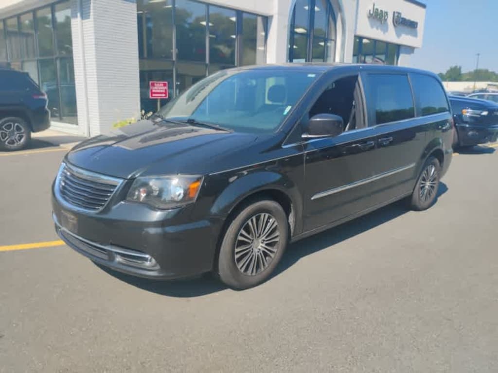 Used 2014 Chrysler Town & Country S Van