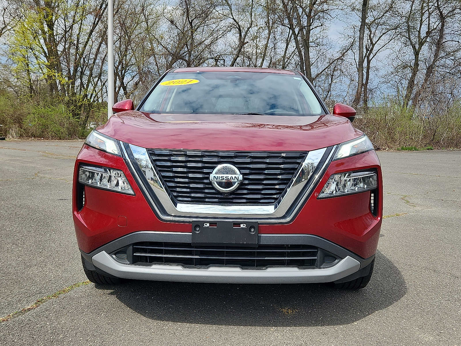 2021 Nissan Rogue SV photo 2
