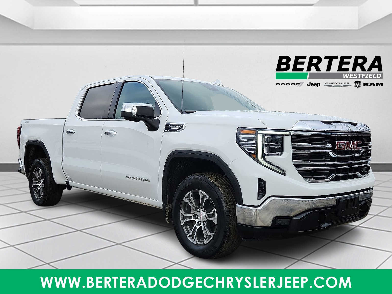 2024 GMC Sierra 1500 SLT's photo