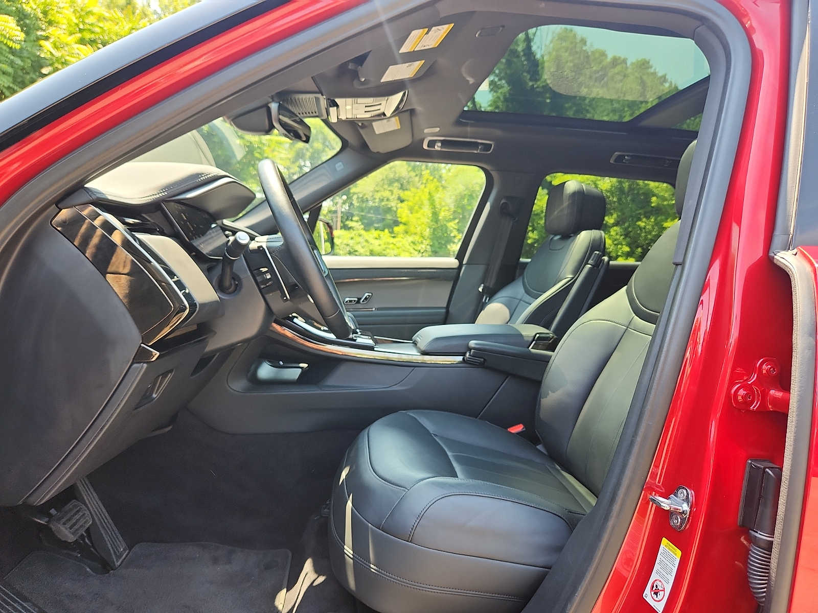 2025 Land Rover Range Rover Sport SE - Photo 13