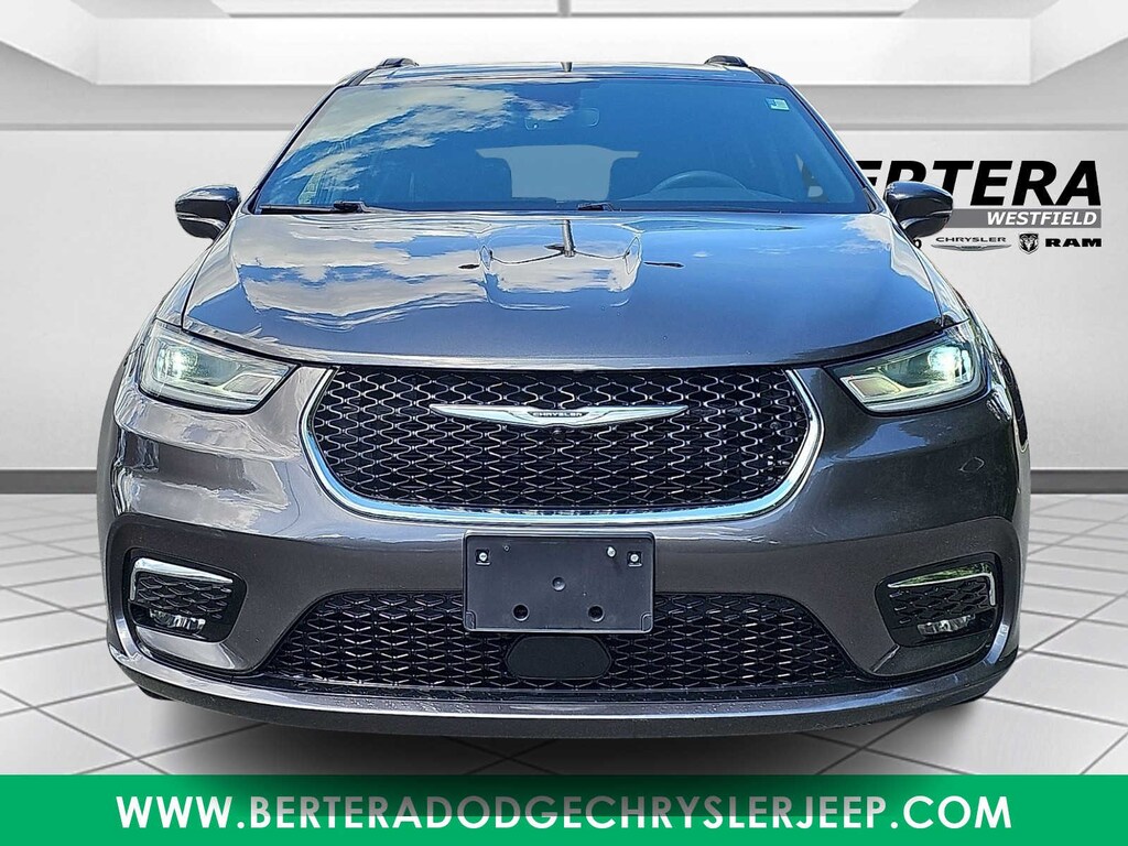 Used 2022 Chrysler Pacifica Touring Van Passenger Van