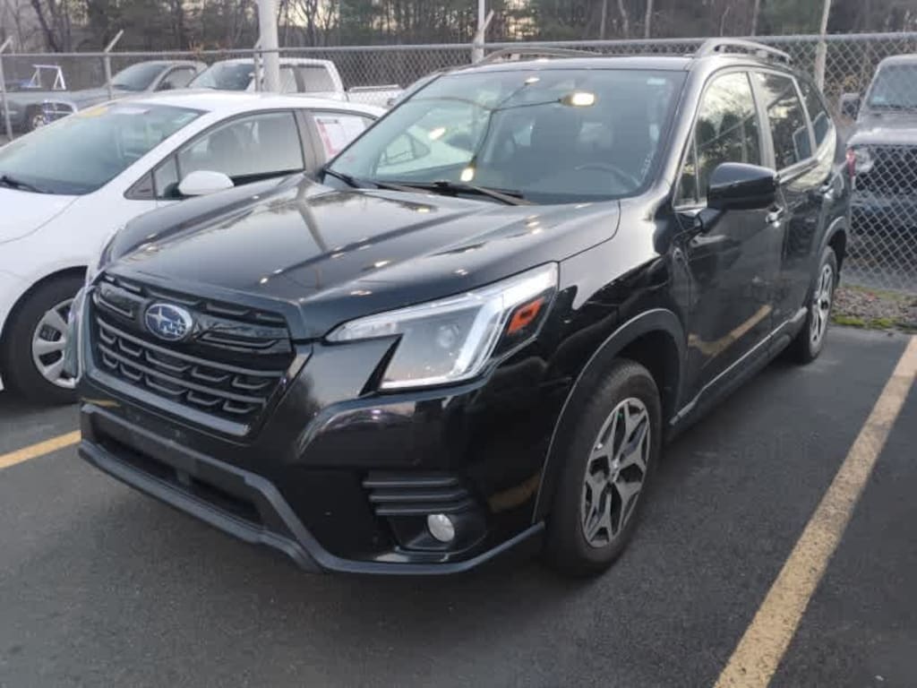 Used 2023 Subaru Forester Premium SUV