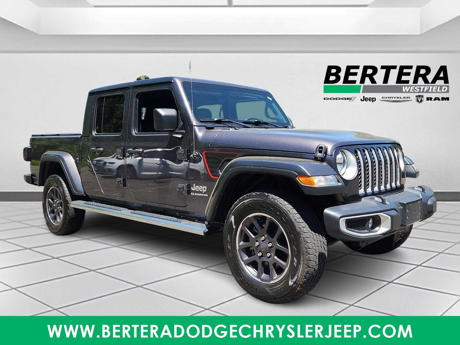 2022 Jeep Gladiator Overland's photo