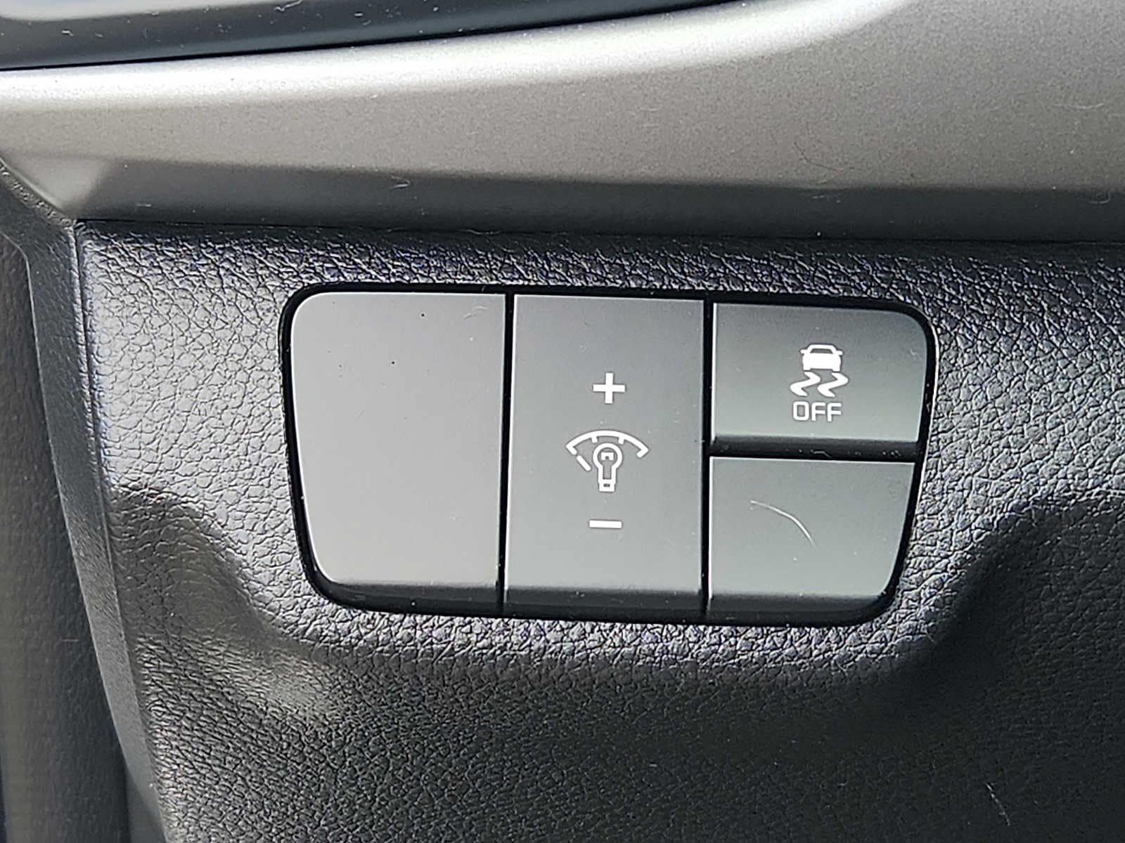 2020 Kia Rio 5-Door S - Photo 23