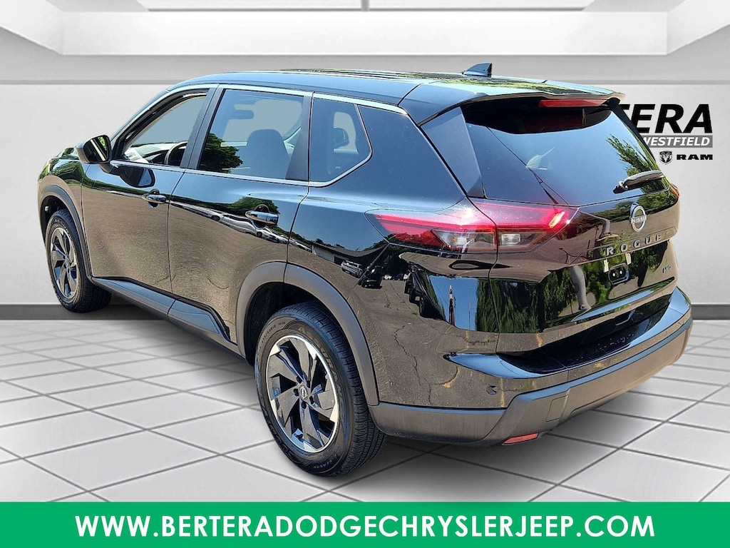 Used 2025 Nissan Rogue SV SUV