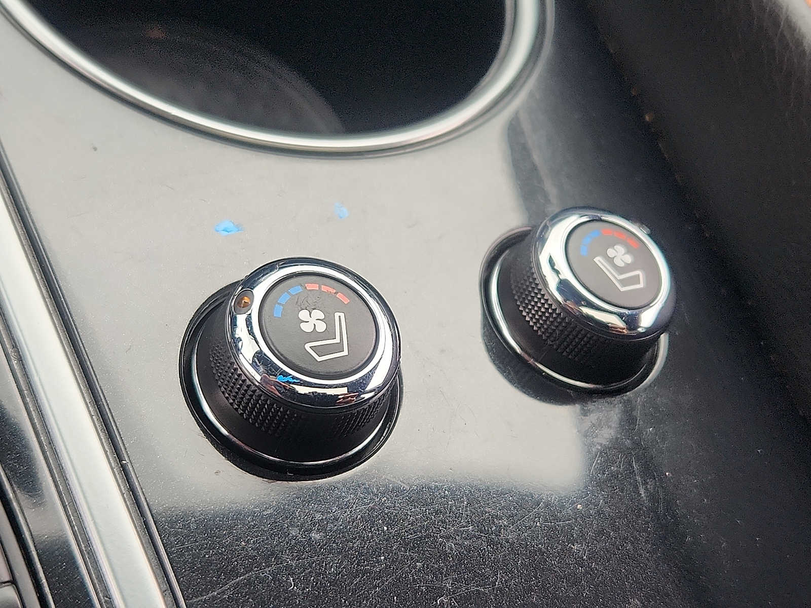 2023 Nissan Maxima SR - Photo 26