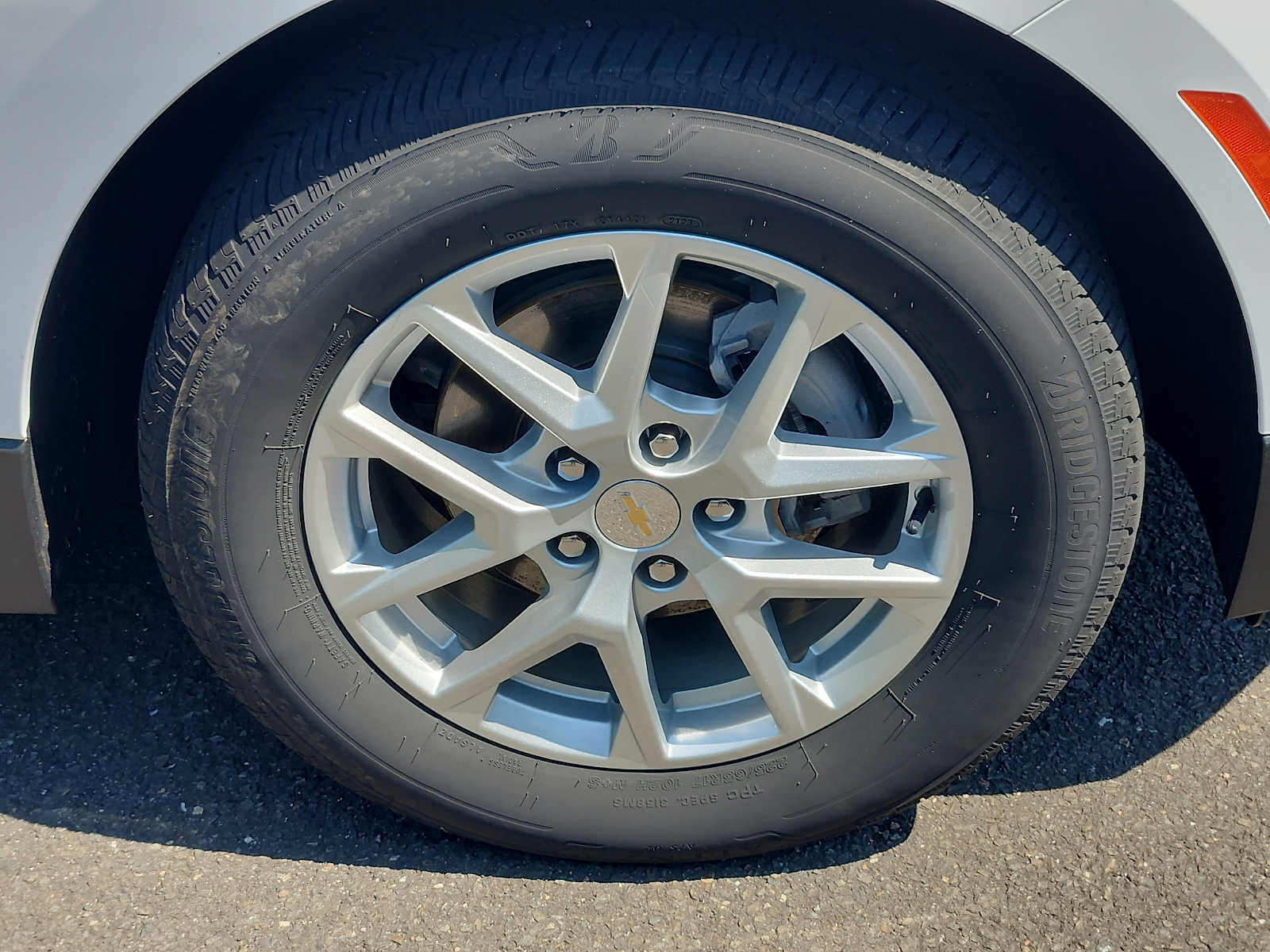 2024 Chevrolet Equinox LT - Photo 8