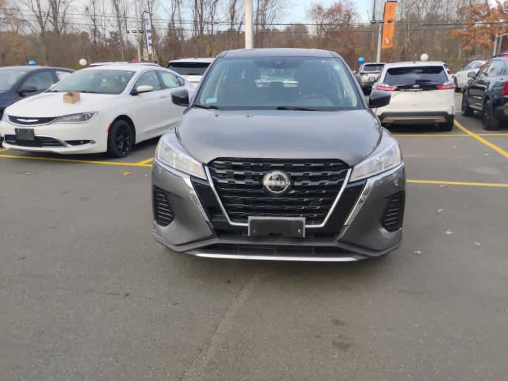 Used 2022 Nissan Kicks S SUV