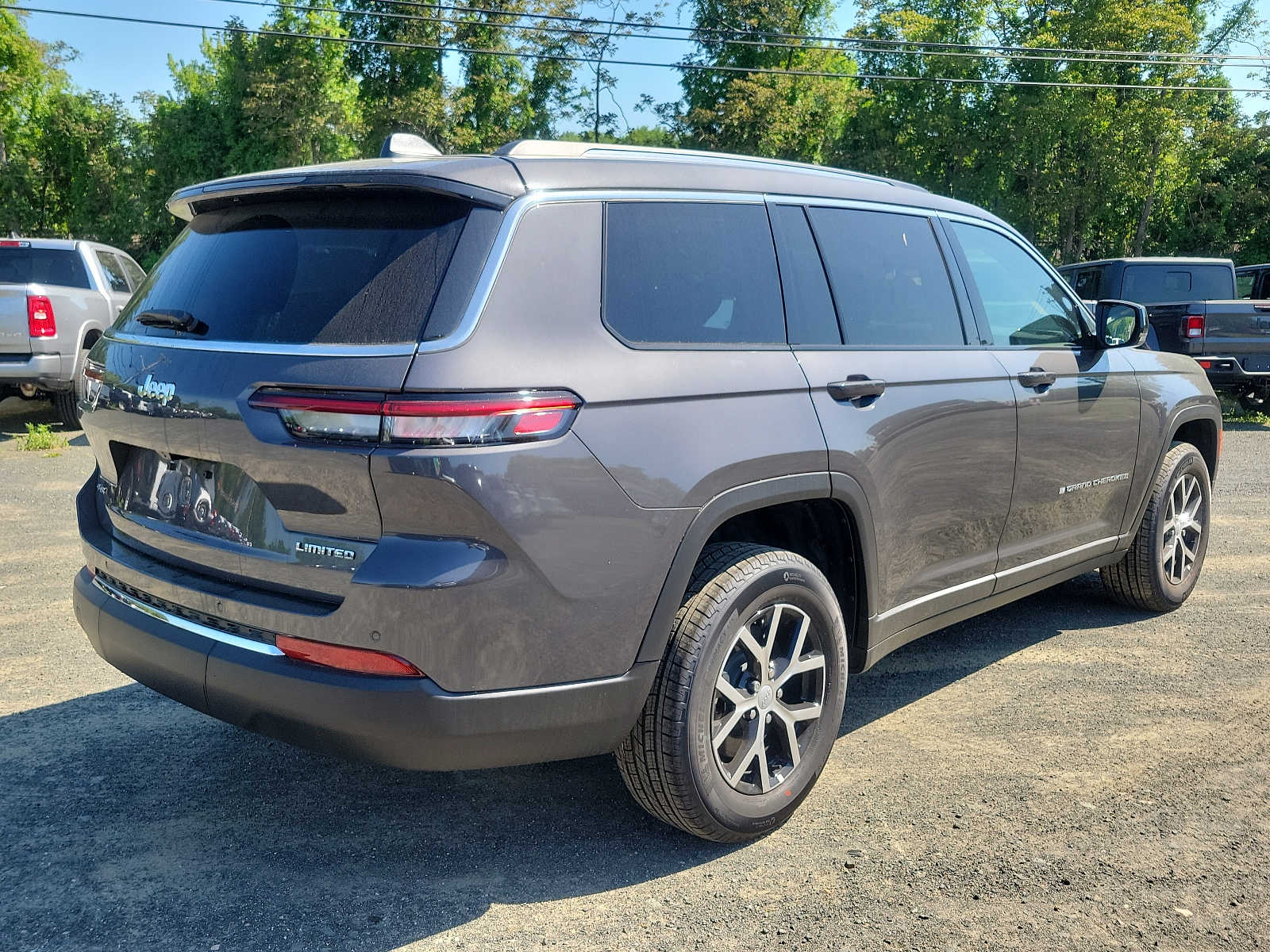 2024 Jeep Grand Cherokee Limited photo 4