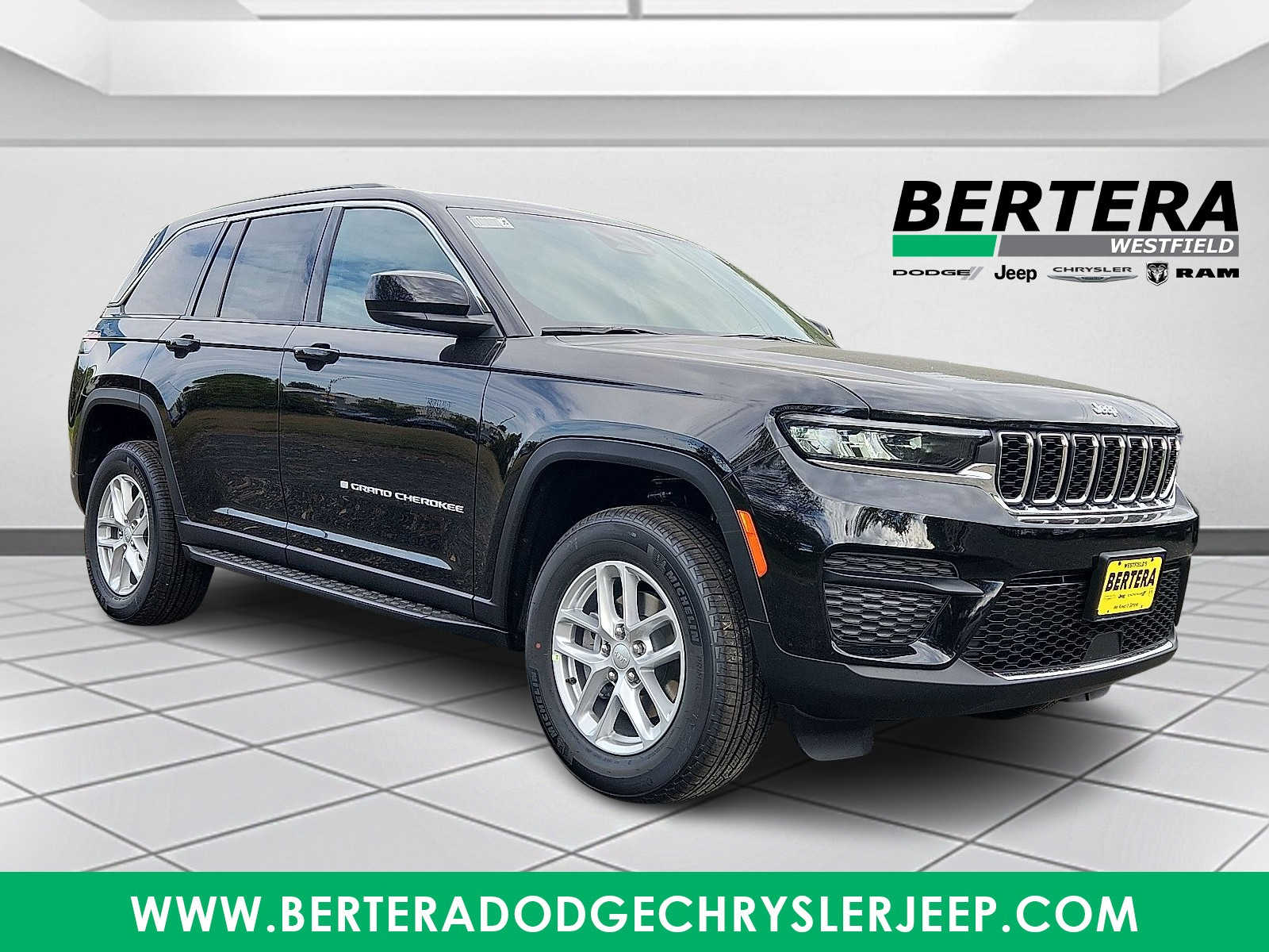 2025 Jeep Grand Cherokee Laredo's photo