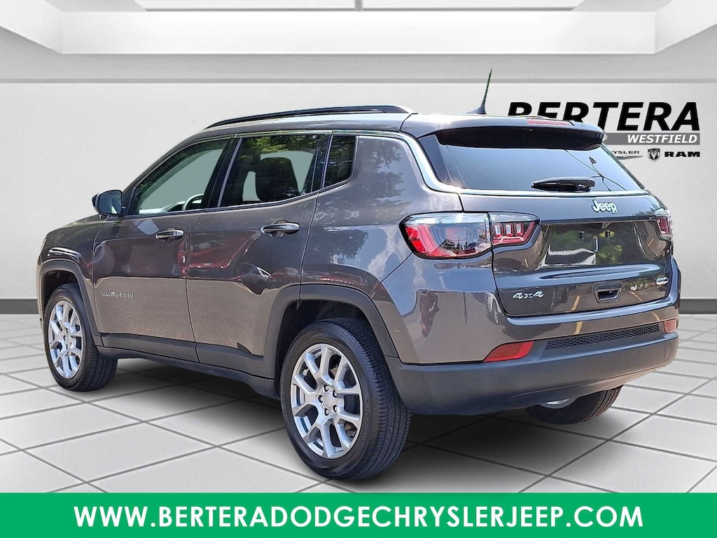 Certified 2022 Jeep Compass Latitude Lux SUV