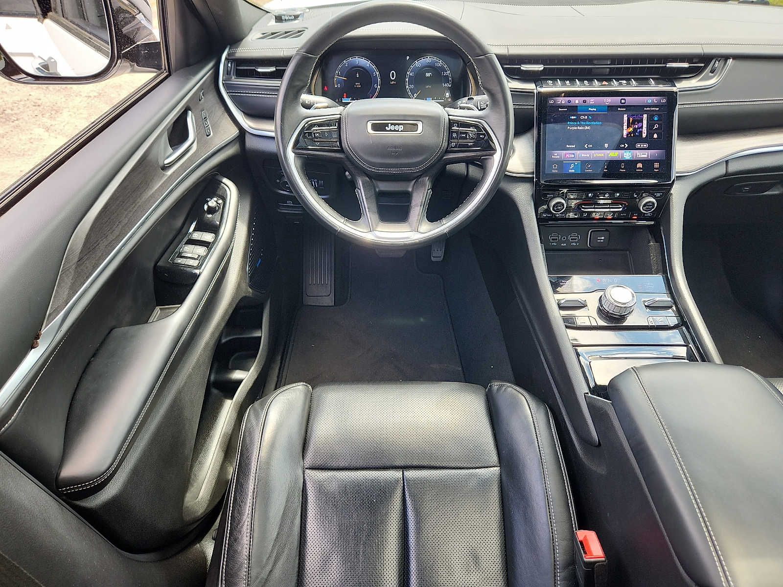 2022 Jeep Grand Cherokee Overland - Photo 11
