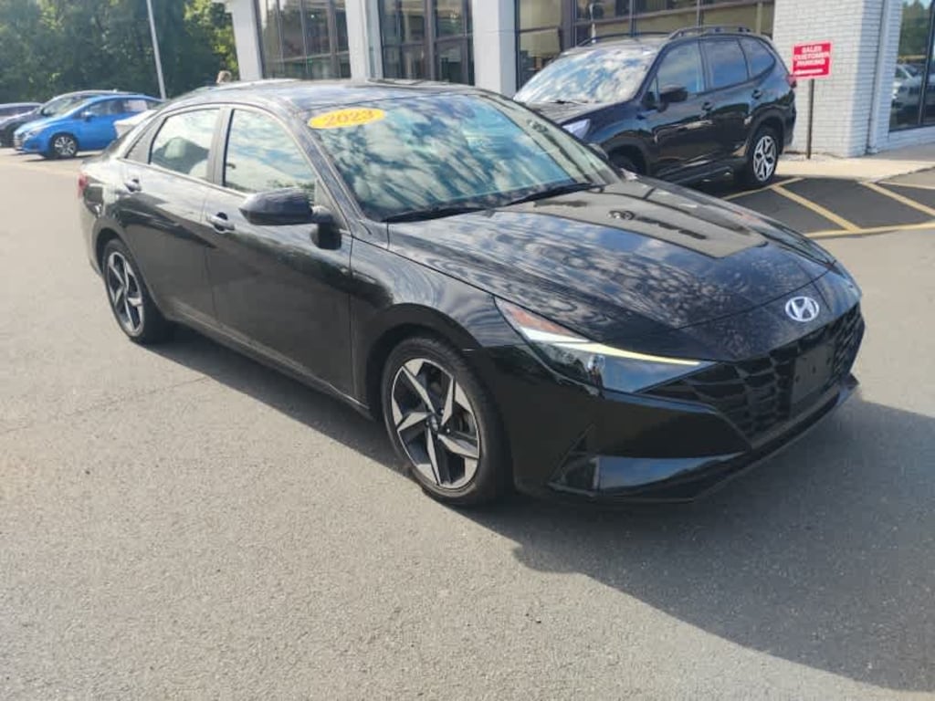 Used 2023 Hyundai Elantra SEL Sedan