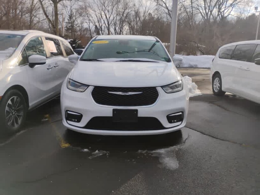 Used 2022 Chrysler Pacifica Hybrid Touring L Van Passenger Van