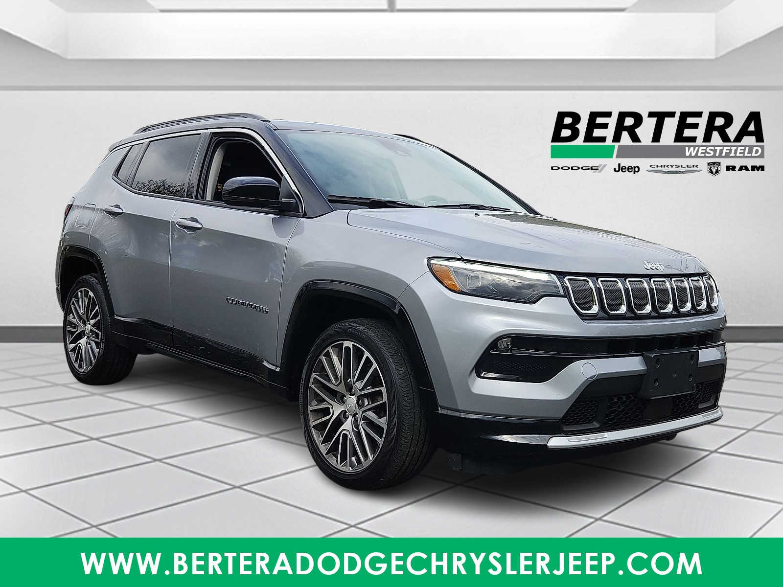 2022 Jeep Compass Limited's photo