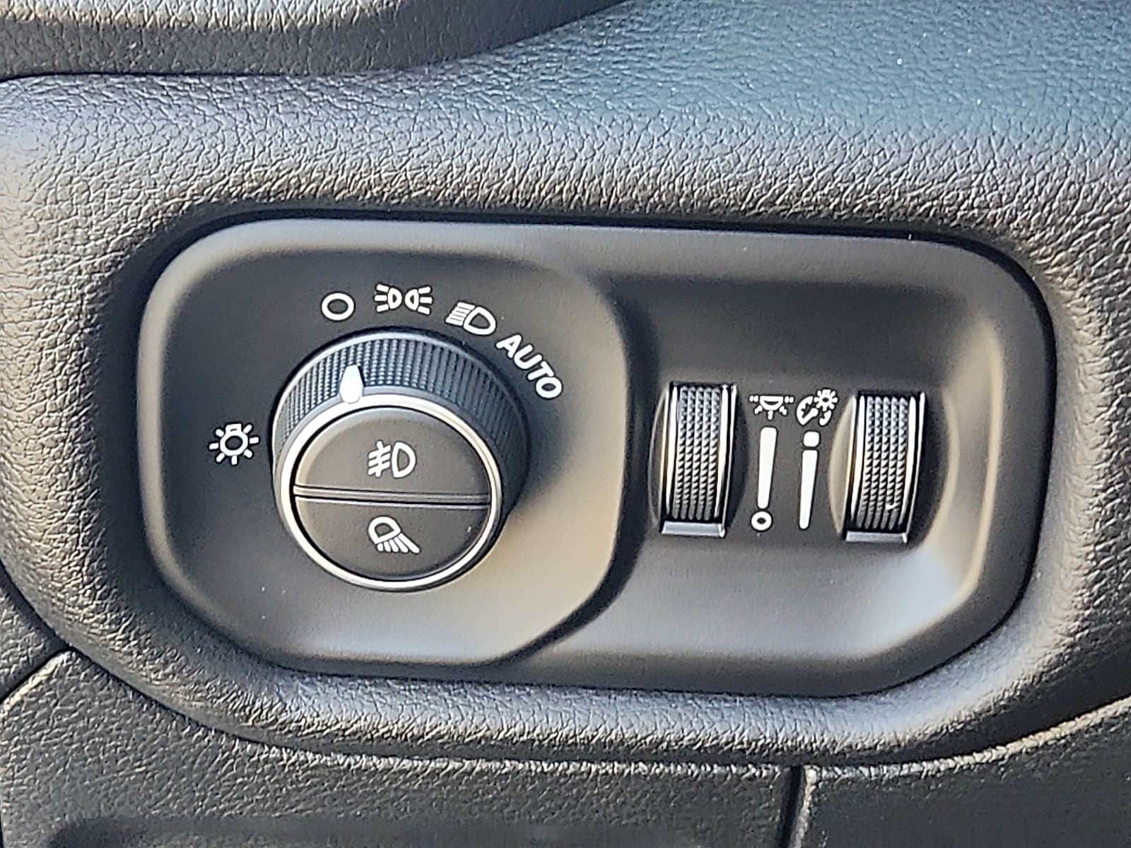 2025 RAM Ram 1500 Pickup Rebel - Photo 24