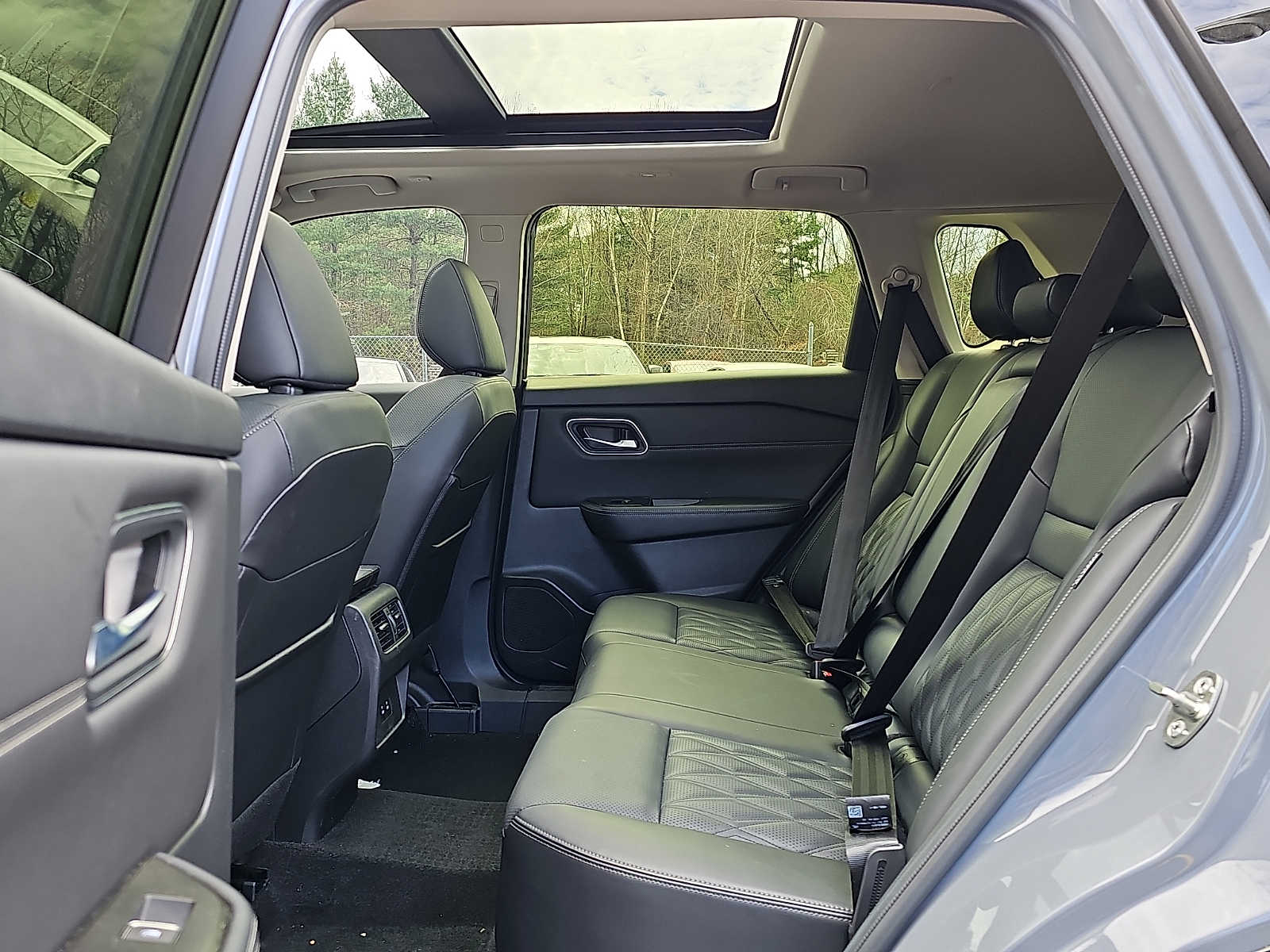 2024 Nissan Rogue Platinum - Photo 10