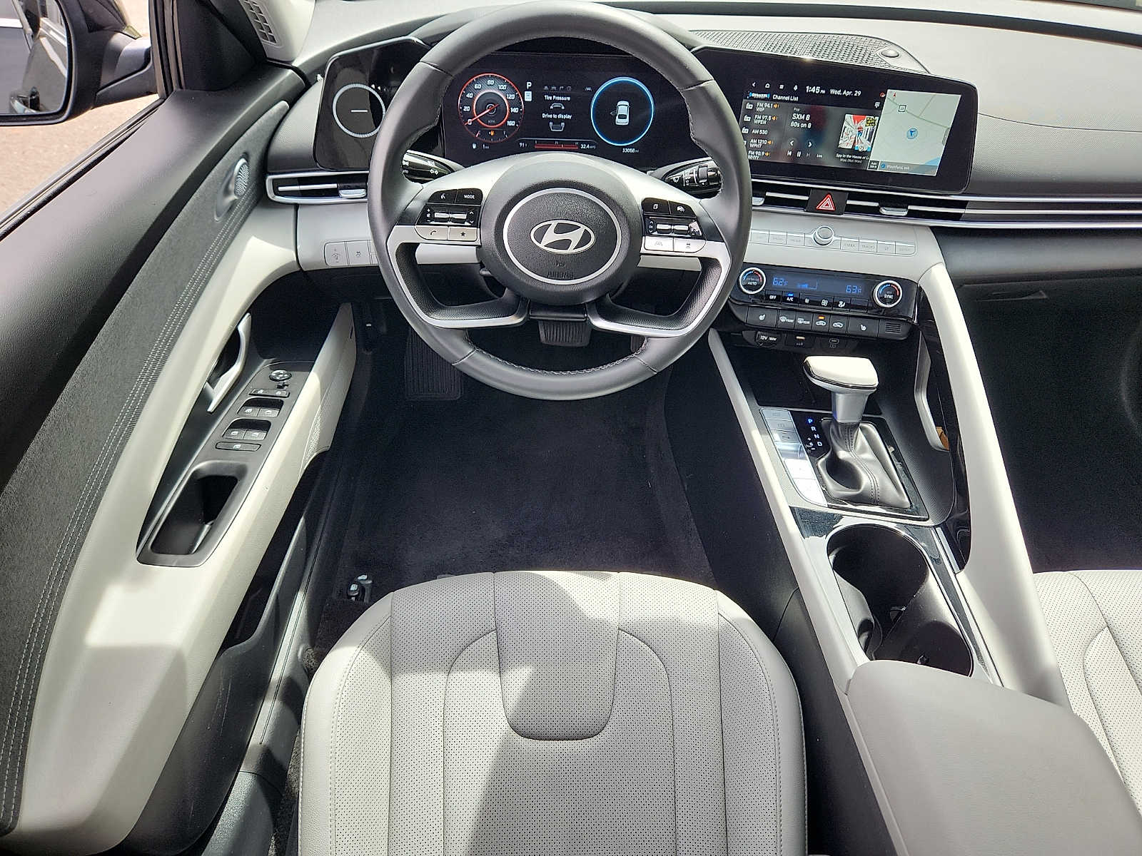 2024 Hyundai Elantra Limited - Photo 11