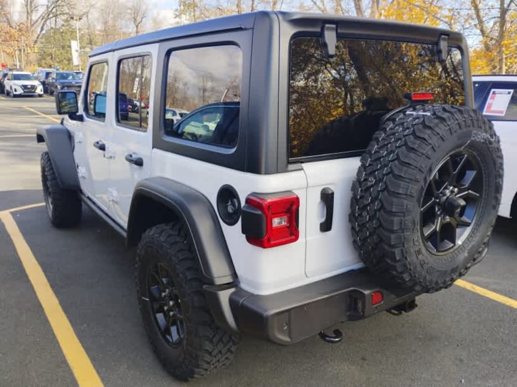 New 2025 Jeep Wrangler 4-DOOR WILLYS Sport Utility