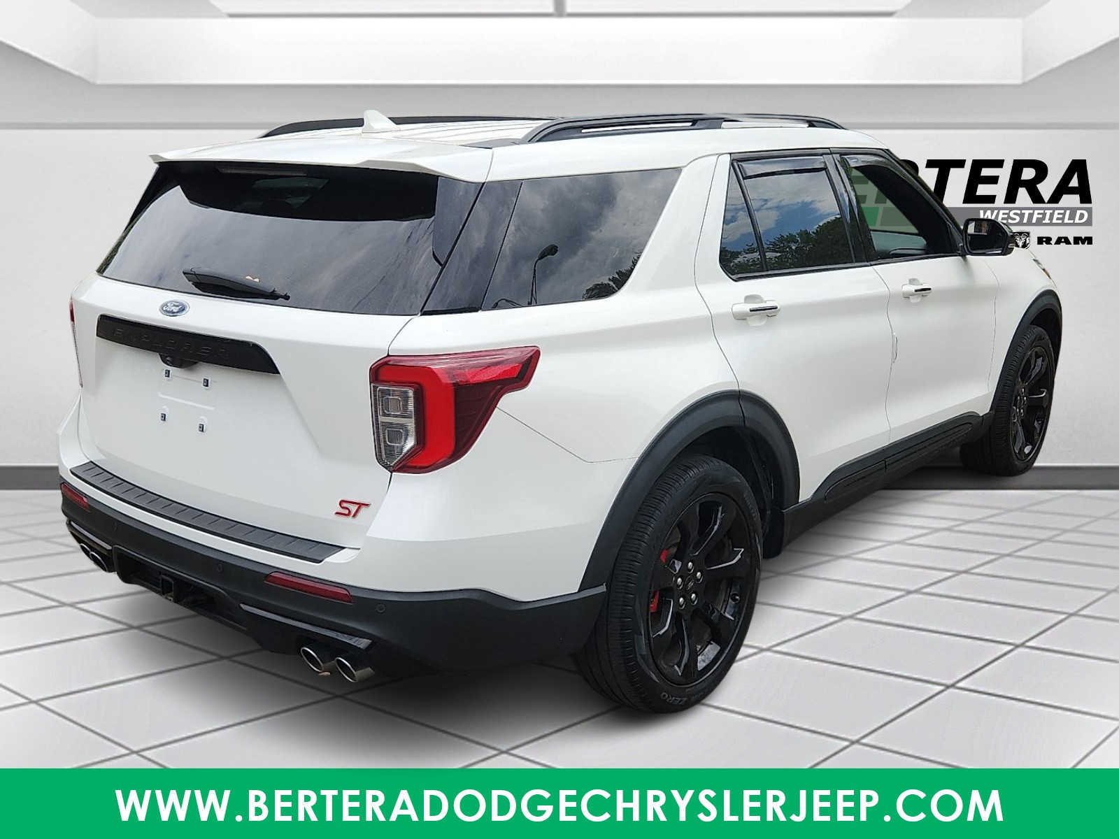 2023 Ford Explorer ST - Photo 6