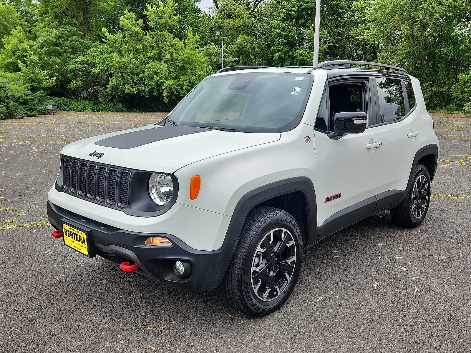 2023 Jeep Renegade Trailhawk photo 3