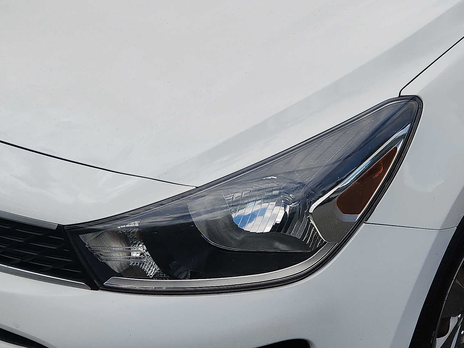2020 Kia Rio 5-Door S - Photo 9
