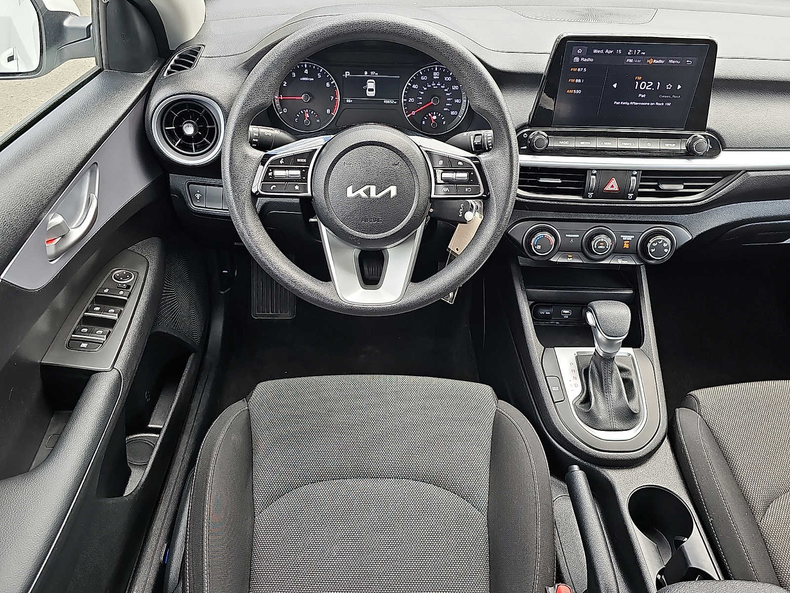 2024 Kia Forte LXS - Photo 11