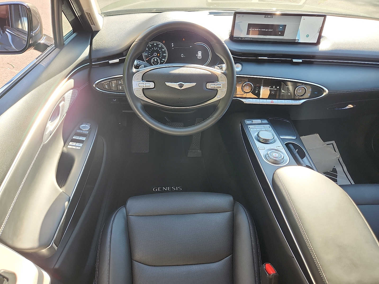 2025 GENESIS GV70 Standard - Photo 10