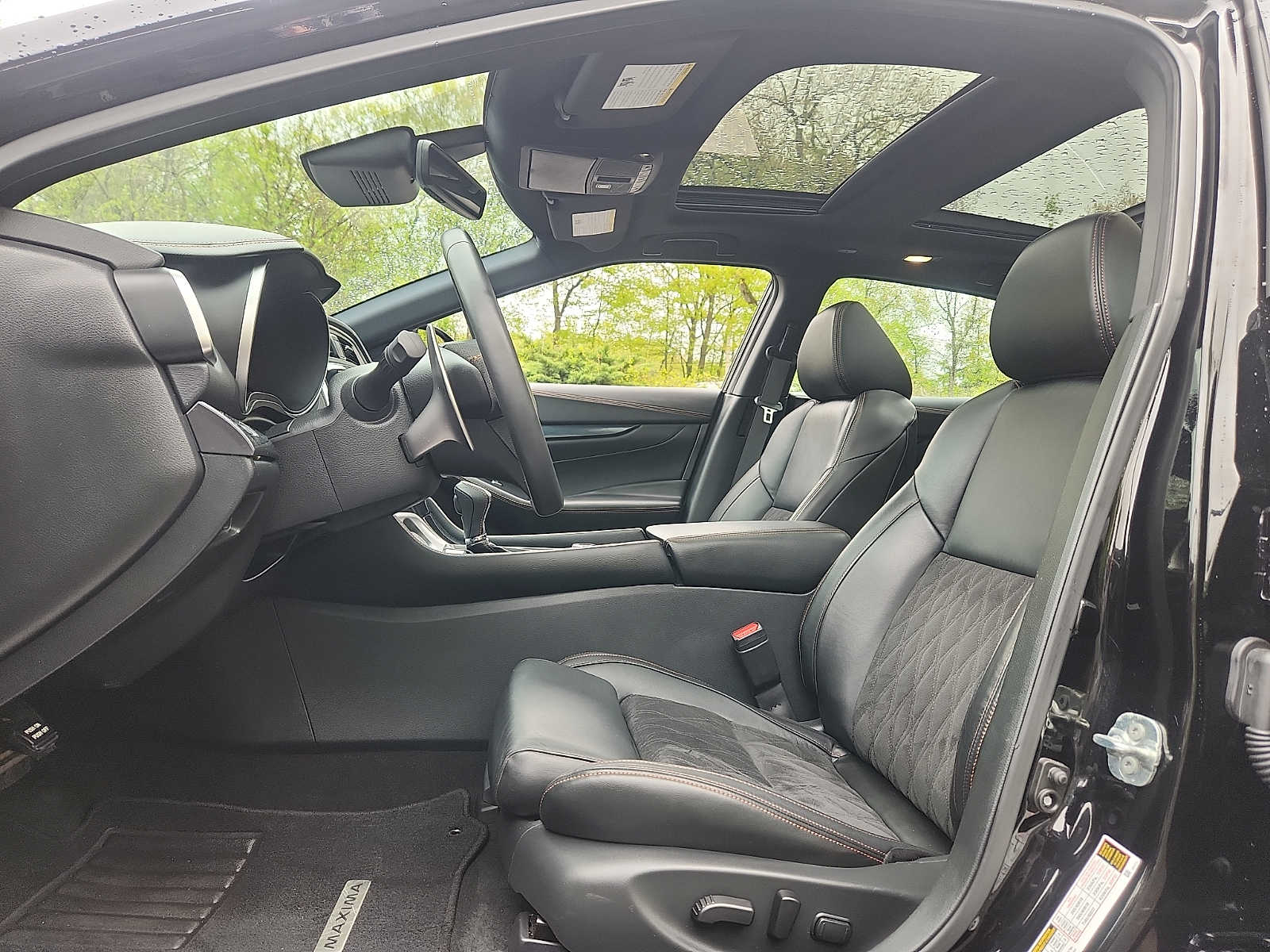 2023 Nissan Maxima SR - Photo 13