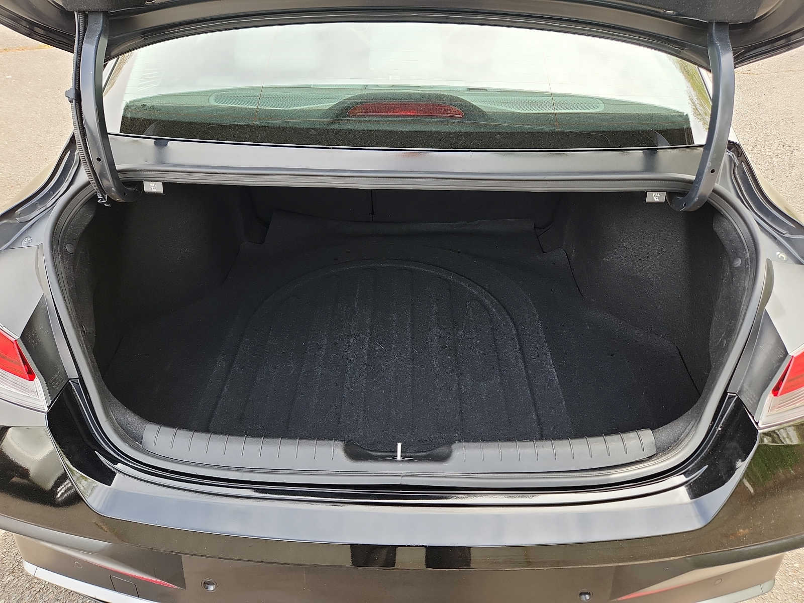 2024 Hyundai Elantra Limited - Photo 28