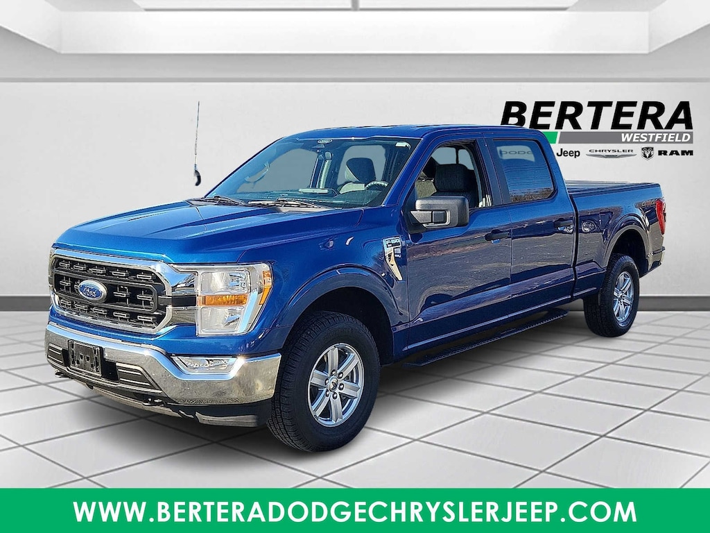 Used 2022 Ford F-150 XLT 4WD SuperCrew 5.5 Box Truck SuperCrew Cab