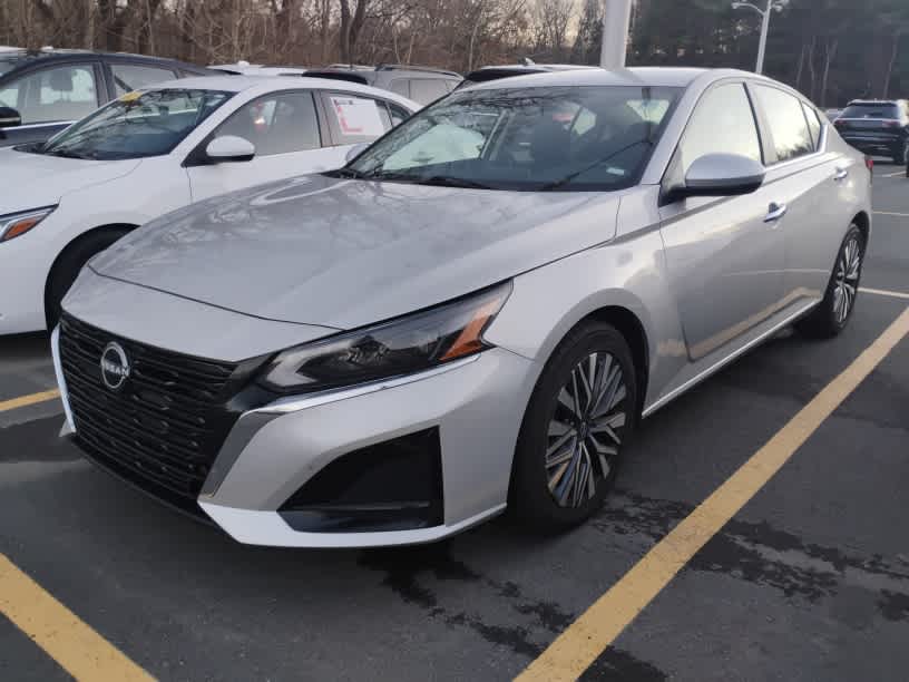 2023 Nissan Altima 2.5 SV photo 2