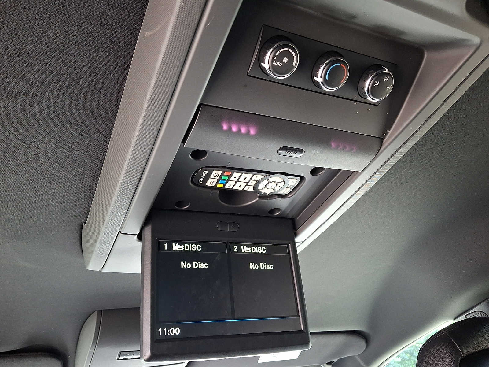 2014 Chrysler Town & Country S - Photo 14