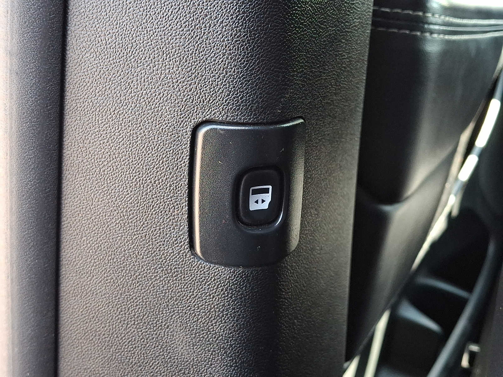 2014 Chrysler Town & Country S - Photo 16