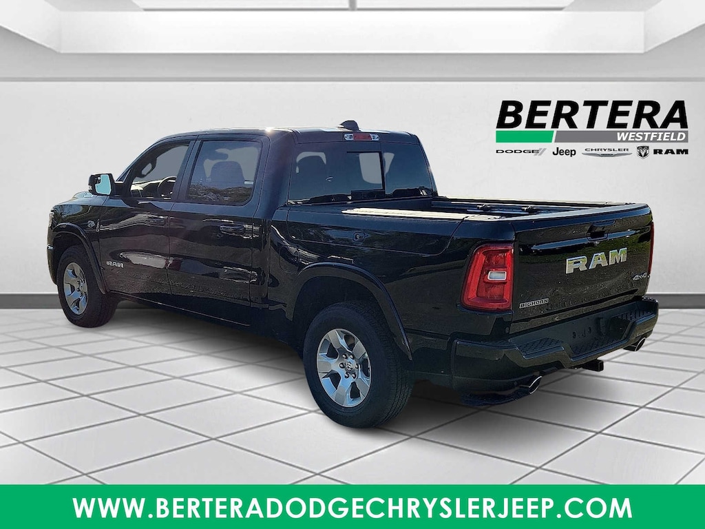 New 2026 Ram 1500 BIG HORN CREW CAB 4X4 5'7 BOX Pickup