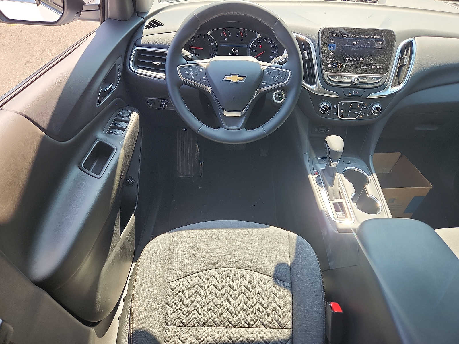 2024 Chevrolet Equinox LT - Photo 11