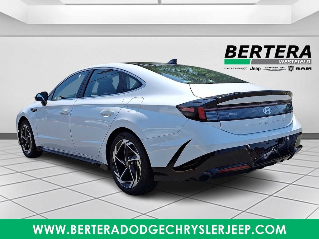 Used 2024 Hyundai Sonata SEL Sedan