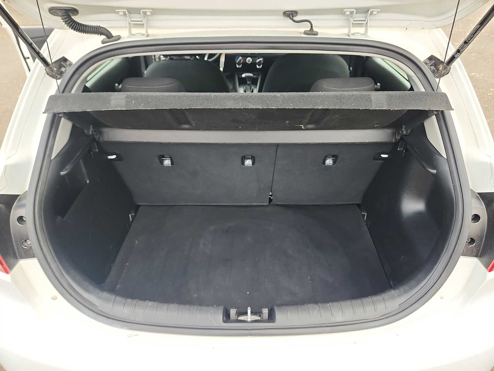 2020 Kia Rio 5-Door S - Photo 27