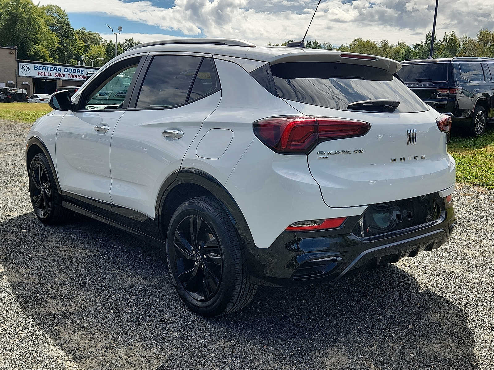 2024 Buick Encore GX Sport Touring photo 3
