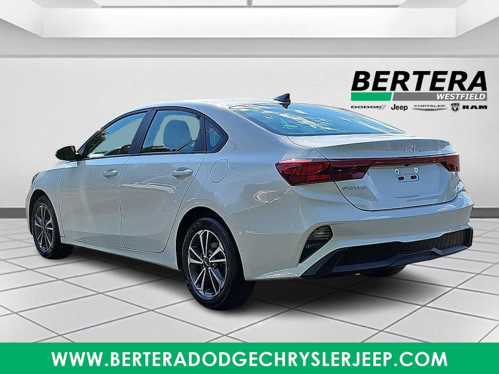 Used 2024 Kia Forte LXS Sedan