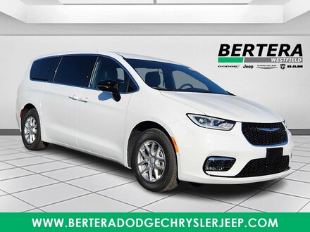 2026 Chrysler Pacifica SELECT Passenger Van